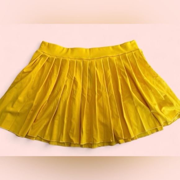 Pleated Yellow Flowy Mini Skirt Size XL - NWT - Picture 8 of 8